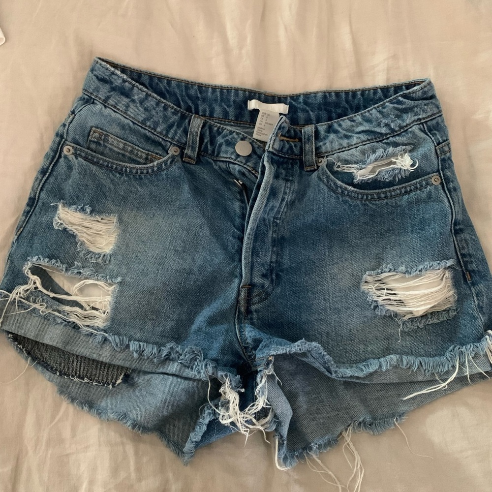 H&M medium wash high rise denim shorts
